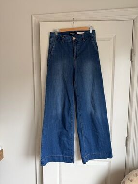 BCBGeneration Wide-Leg Jeans in Blue Wash
